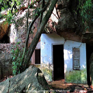 Piyangala Forest Hermitage